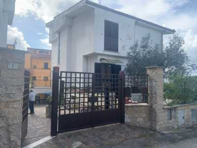 Appartamento in Vendita a Fara in Sabina via Cesare Battisti
