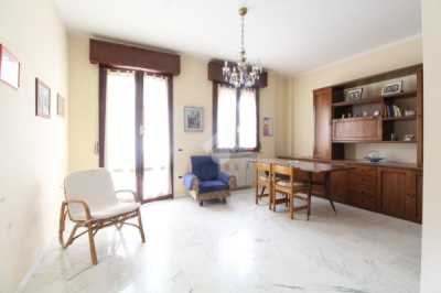Villa in Vendita a Traversetolo via Piave 44
