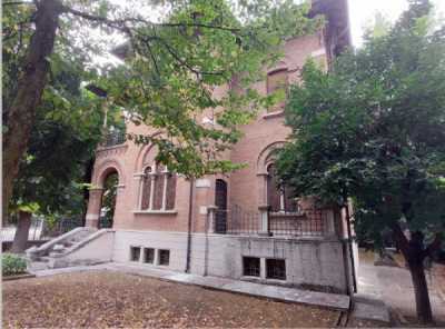 Villa in Vendita a Reggio Emilia