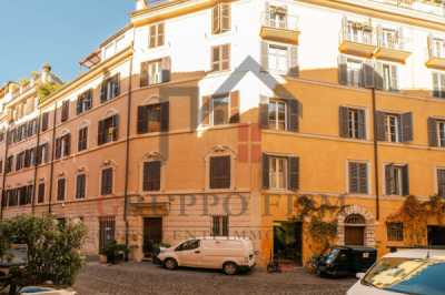 Appartamento in Vendita a Roma via di Monte Giordano