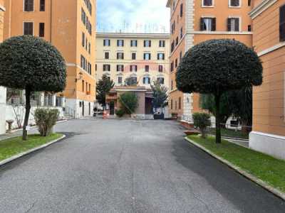 Appartamento in Vendita a Roma via Orvieto 25