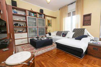 Appartamento in Vendita a Campomorone Piazza Guglielmo Marconi 3