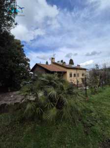 Villa in Vendita a Grottaferrata via Banco di Santo Spirito 12