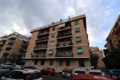 Appartamento in Vendita a Roma via Capo Palinuro 9