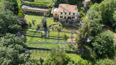 Villa in Vendita a Savignone via Vittorio Veneto 3