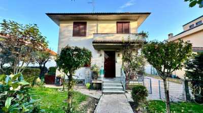 Villa in Vendita a Tortona via Brigata Garibaldi 16