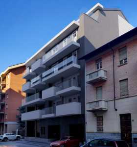 Appartamento in Vendita a Torino via Mombasiglio 32