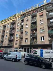 Appartamento in Vendita a Milano via Luigi Canonica
