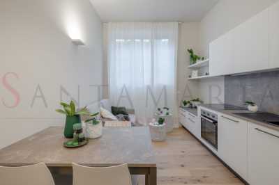 Appartamento in Vendita a Milano via Francesco Primaticcio