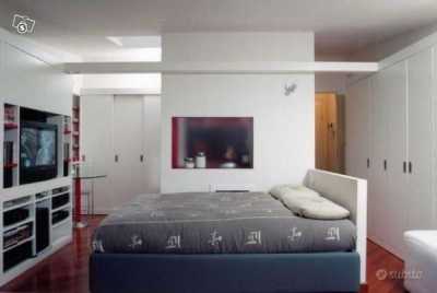 Appartamento in Vendita a Milano Viale Espinasse 110