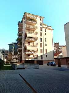 Appartamento in Vendita a Milano Viale Certosa 310