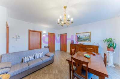 Appartamento in Vendita a Canegrate via Giacomo Leopardi 14