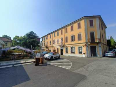Appartamento in Vendita a Carate Brianza via Giuseppe Sirtori 1