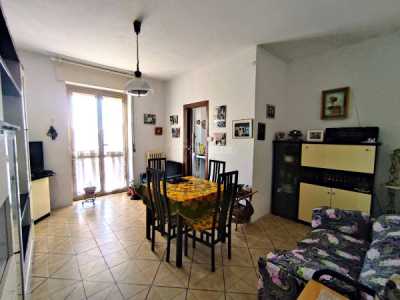 Appartamento in Vendita a Mediglia via Giosuã¨ Carducci 11