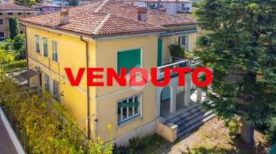 Villa in Vendita a Verona via Delle Logge 42