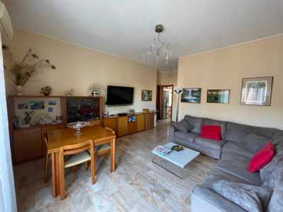 Appartamento in Vendita a Baranzate via Monte Cassino 10