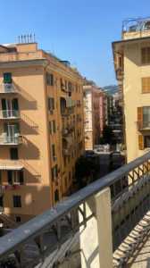 Appartamento in Vendita a Genova via Nizza