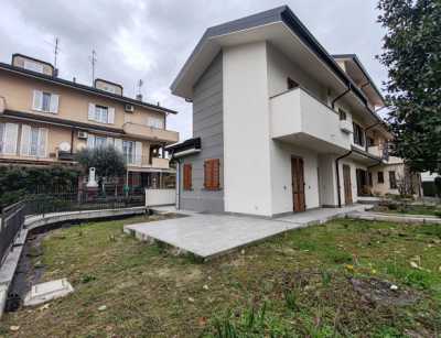 Villa in Vendita a Cernusco sul Naviglio via Antonio Rosmini