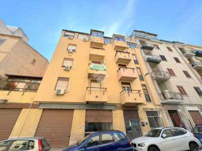 Appartamento in Vendita a Palermo via Flavio Gioia 24