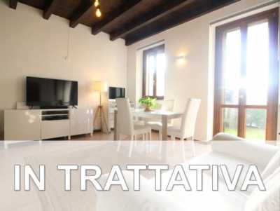 Appartamento in Vendita a Monticello Brianza Piazza Trento e Trieste 5
