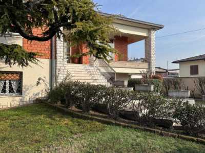 Villa in Vendita a Leno via Tito Speri 331