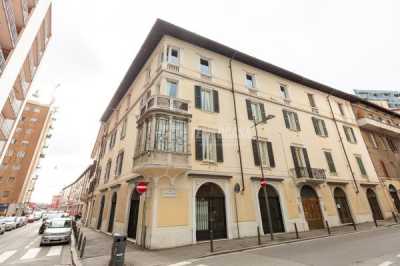 Palazzo Stabile in Vendita a Brescia via Fratelli Ugoni 40
