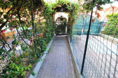 Appartamento in Vendita a Boltiere via Benvenuto Cellini
