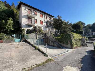 Villa in Vendita ad Asso via Vittorio Veneto 5