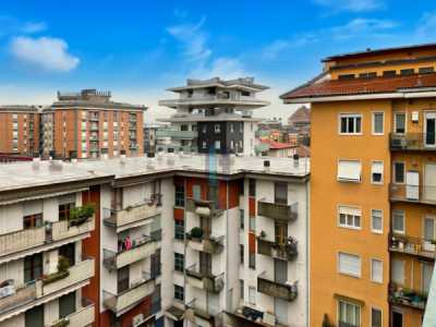 Appartamento in Vendita a Bergamo via Broseta