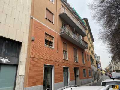 Appartamento in Affitto a Milano via Sambuco 7