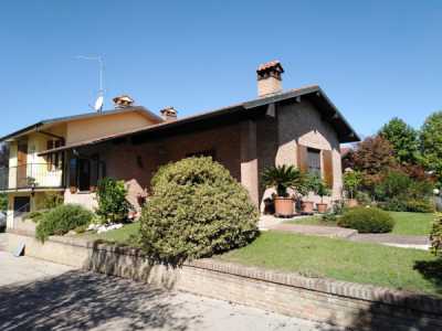 Villa in Vendita a Livraga via Risorgimento