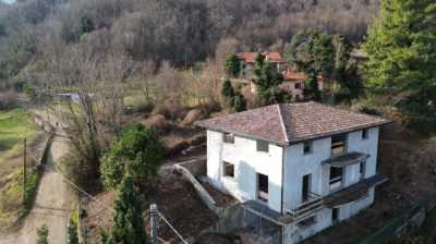 Villa in Vendita ad Airuno via San Genesio