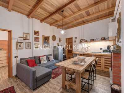 Appartamento in Vendita a Moltrasio via Antonio Besana