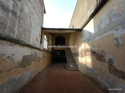 Palazzo Stabile in Affitto a Castelleone