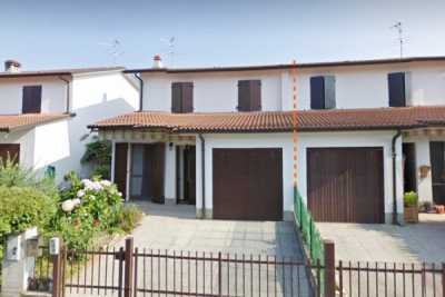 Villa in Vendita a Crema via Treviglio