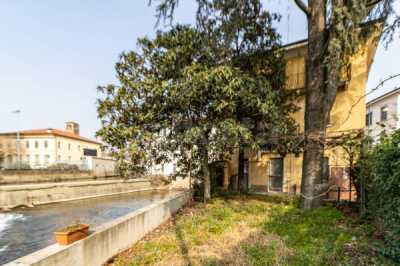 Villa in Vendita a Monza via Gerardo Dei Tintori 1