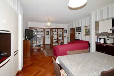 Appartamento in Vendita a San Donato Milanese via Giuseppe di Vittorio