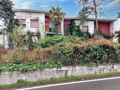 Palazzo Stabile in Vendita a Varano Borghi via Casale Litta n 2