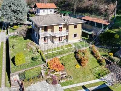 Villa in Vendita a Varese