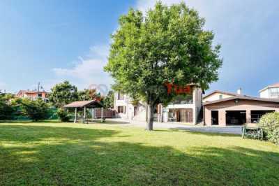 Villa in Vendita a Tradate via Sabotino 17