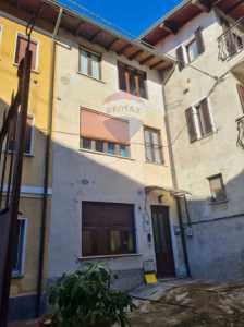 Appartamento in Vendita a Gemonio via Castelfidardo
