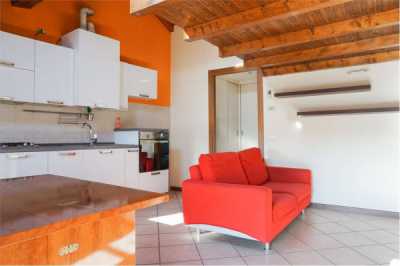 Appartamento in Vendita a Cislago via Cavour 180