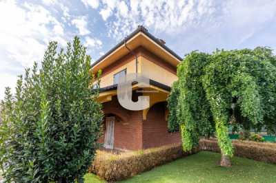Villa in Vendita a Rivalta di Torino Viale Cadore 126