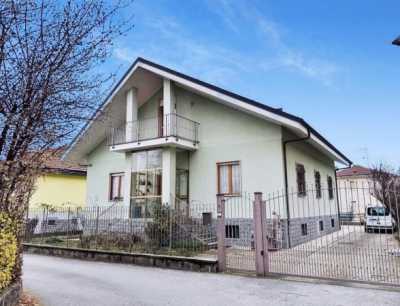 Villa in Vendita ad Orbassano via Verdi 2