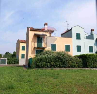 Villa in Vendita a Biandrate via Roggia Molinara
