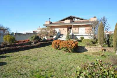 Villa in Vendita a Castelnuovo Don Bosco Viale Europa 14