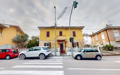 Villa in Vendita a Pesaro Strada della Bruciate 70 Bruciate