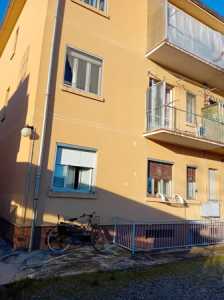 Appartamento in Vendita a Santhià via Tanaro 11