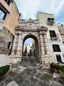 Palazzo Stabile in Vendita a Bitonto via Antonio Planelli