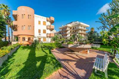 Appartamento in Vendita a Giardini Naxos Viale Jannuzzo 8